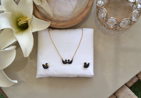 Black Swan Harmony Set