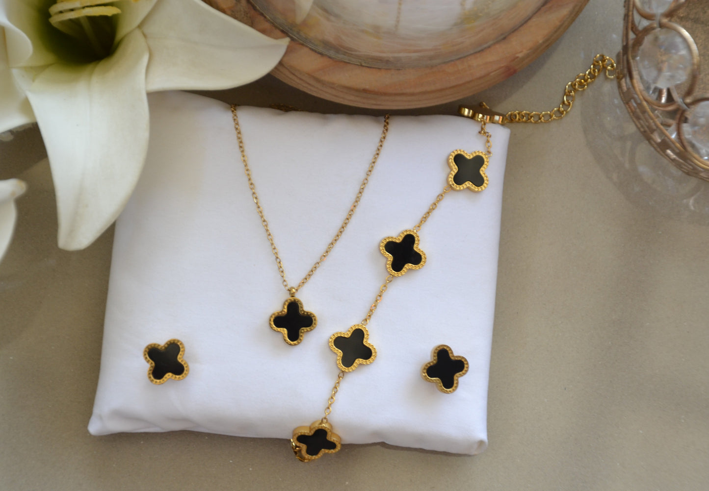 Zeeva Midnight Clover Set