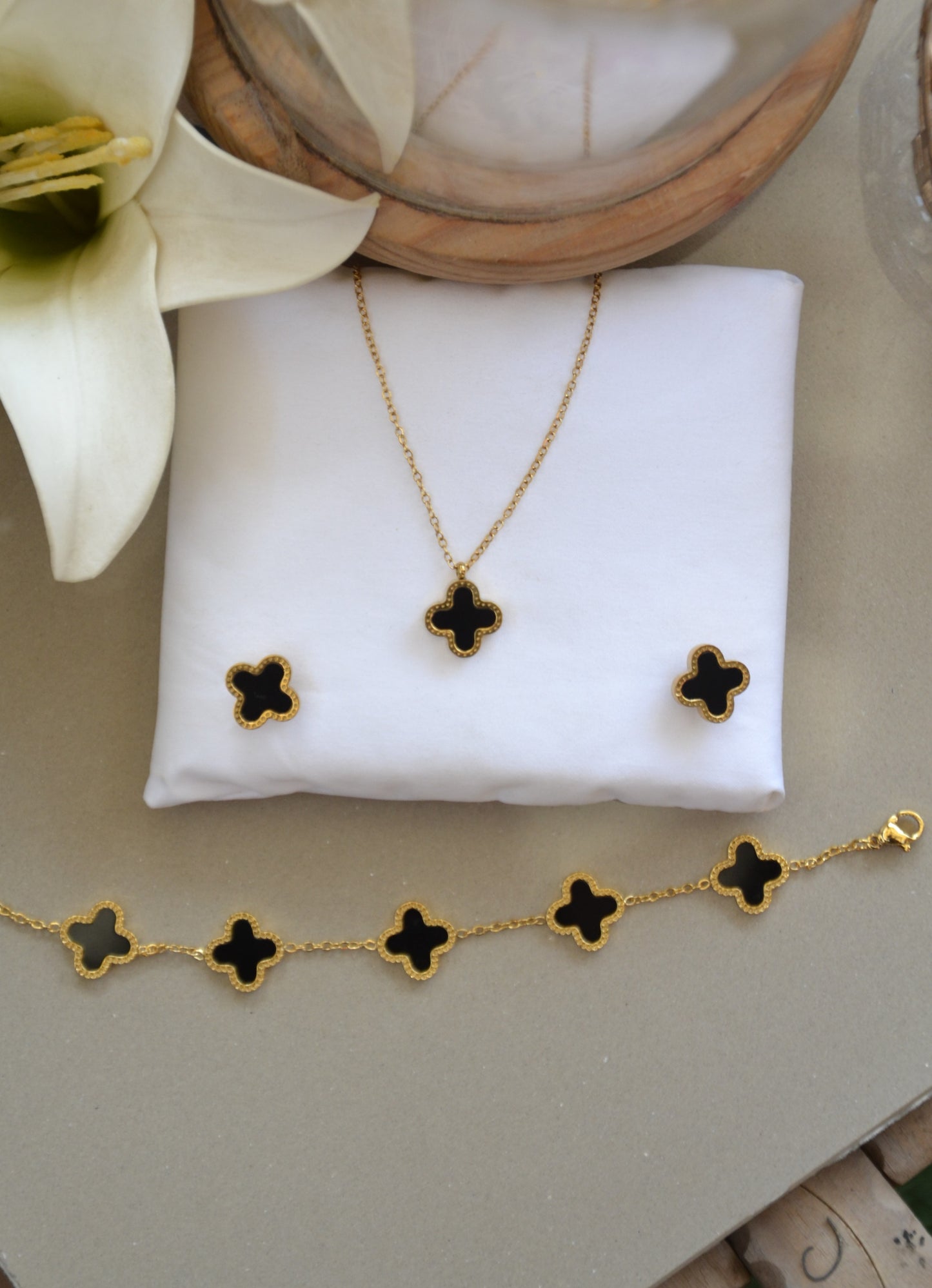 Zeeva Midnight Clover Set