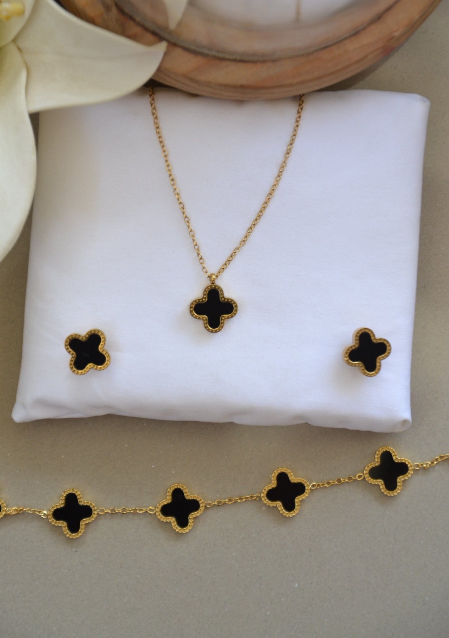 Zeeva Midnight Clover Set